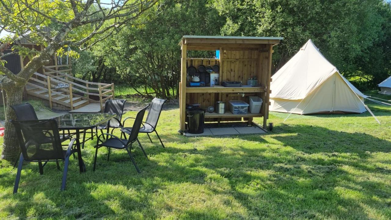 Route 47 Glamping Bell Tents Cross Hands 外观 照片
